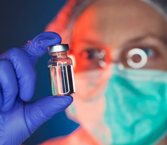 Ezek a tőzsdei cégek tették kötelezővé az oltást Oltóanyag