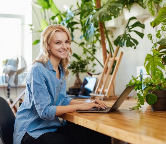 A Rák jó úton halad, a Skorpió is előrefelé lépked – karrier horoszkóp április 5-én Sikeres nő
