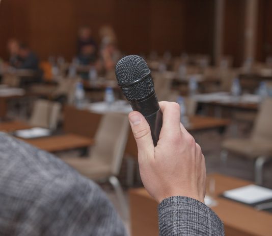 Tippek, hogy legyél hiteles szónok – közeleg az évértékelők ideje Speaker
