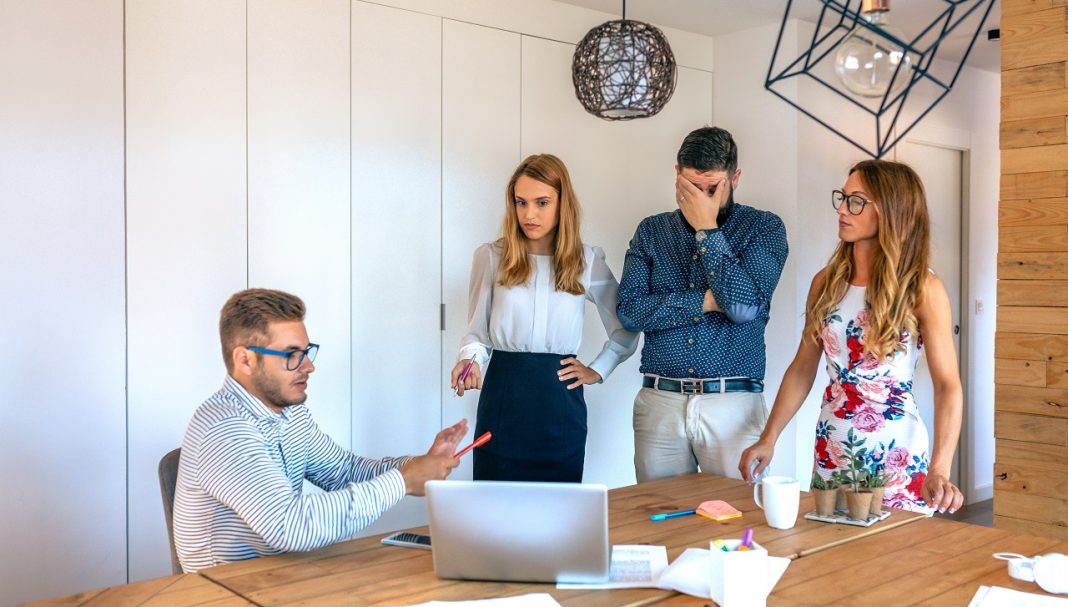 inkompetens munkatárs