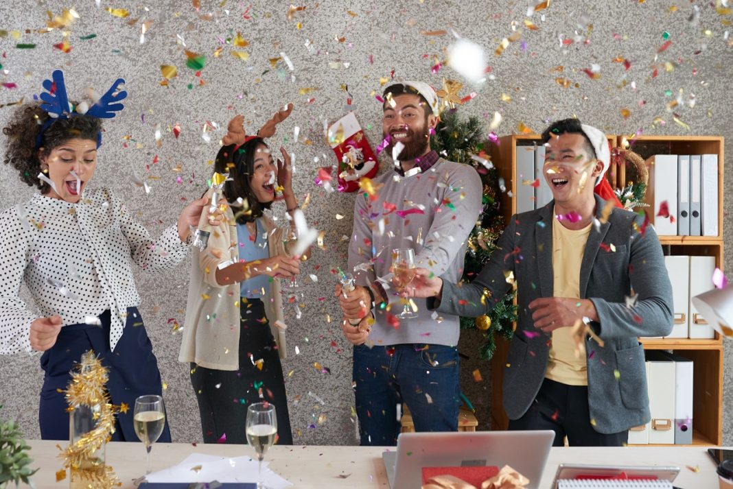 Így éld túl a karácsonyi bulit Karácsonyi parti