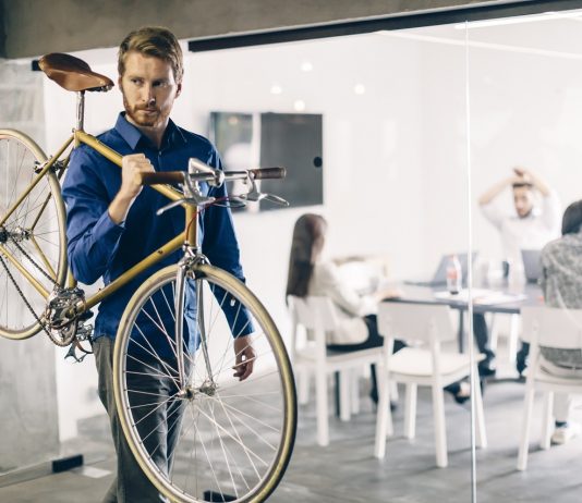 Trendi munkán gondolkodsz? Íme egy új karrierpálya, ami biztosan hosszú távra szól Menedzser biciklivel
