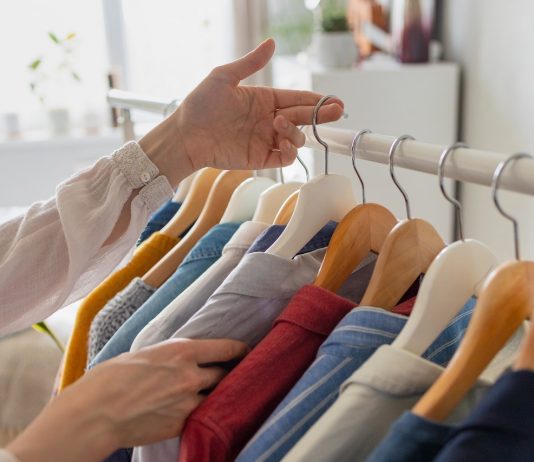 Kényelmes? Szexi? Elegáns? Formális? Ezért nem mindegy, milyen ruhát viselünk a munkahelyen dresscode