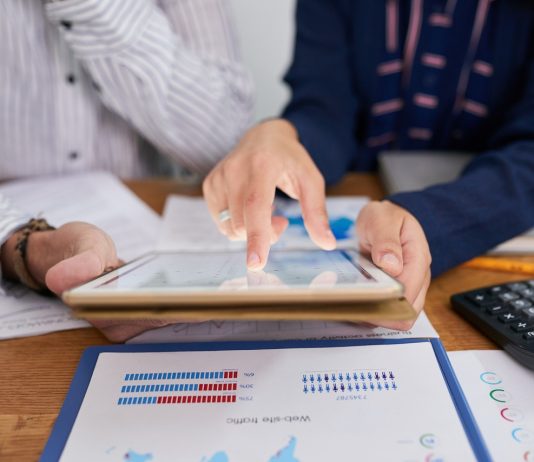 Nyilvántartott álláskeresők számának alakulása Magyarországon Statisztikai adatelemzés