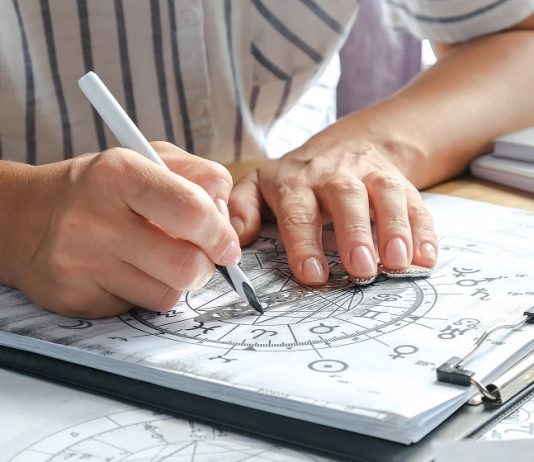 A Szűzeknek különös érzékenységet, a Bakoknak sok örömet hoz az év első hete – karrier horoszkóp január 3-9. asztrologia