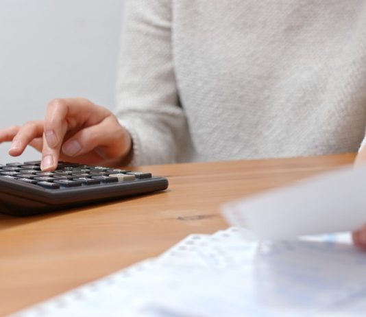 Elemzők: a versenyszférában is béremelésre kényszerülnek a munkáltatók – Íme a számok Fizetésemelés