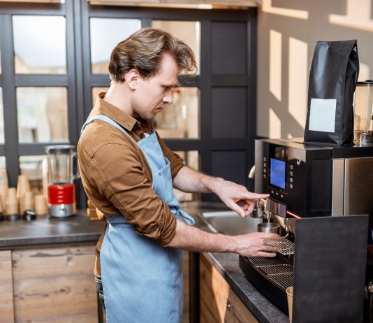 Online is bejelenthető az egyszerűsített foglalkoztatás Kávéház