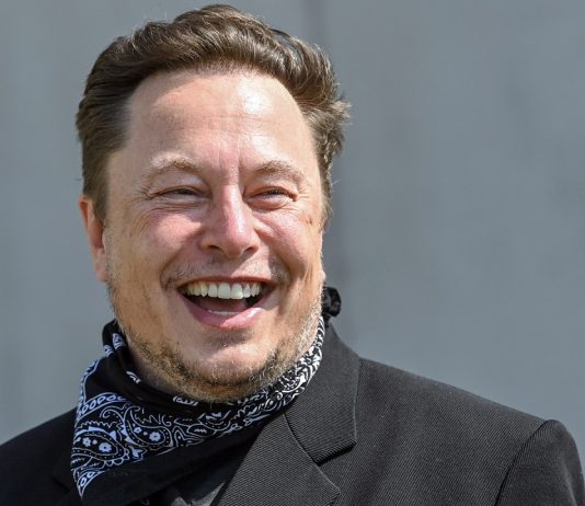 Musk keresett a legtöbbet a pandémián Elon Musk