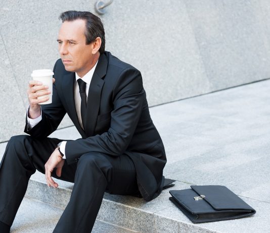 A munkád nem az istened: üdvözlet a kiégési járvány korszakában Relaxálás egy nehéz nap után