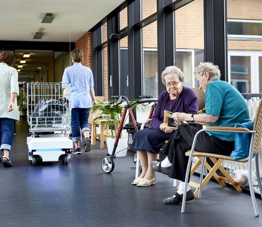 Raktár, repülőtér vagy étterem – egyre több helyen dolgoznak az autonóm robotok Robotok