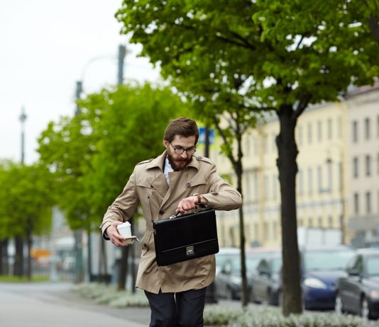 Végzetes hibák az állásinterjún állsáinterjú, késés, hibák