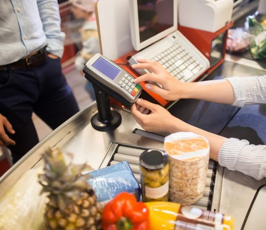 Hatalmas leépítés – 1600 munkahely szűnik meg a Tesconál Leépítés a Tesconál