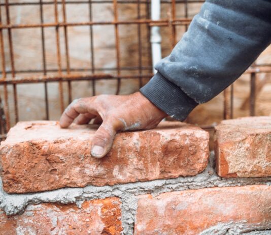 Több hazai vállalkozás ad munkát az ukrán menekülteknek Ukrajna, menekült, munka, epitőipar