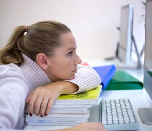 Hogyan koncentráljunk a munkára, amikor „a világ beteg”? haboru, Ukrajna, munka, szorongas, stressz