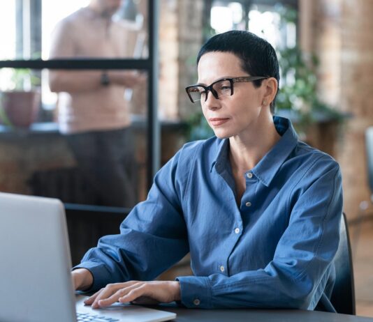 A nyugdíjkorhatár kitolódására számítanak a magyarok Üzletasszony