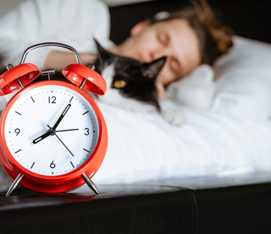 Vasárnap óraátállítás: mennyire viseli meg ez a munkavállalókat? oraatallitas,eletmod,egeszseg, munkahely,stressz