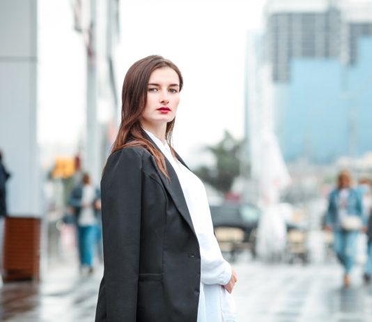 Ezt tanítja a sikerről az Ördög Pradát visel című film Sikeres nő