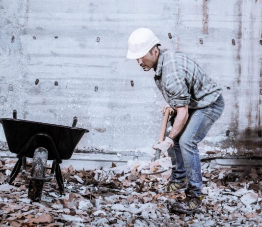 Csaknem 1500 forint a fizikai dolgozók átlagos órabére ber, fizikai dolgozo, munkaeropiac, beremeles