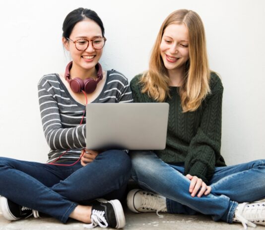 Az SZJA-mentesség népszerűbbé tette a diákmunkát diakmunka, foglalkoztatas, ado, munkavallalas