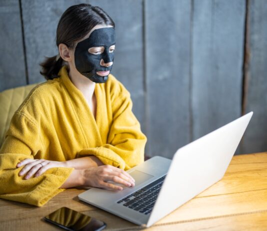 Miként változott a nők élete home office idején? home office, noi munka, maganelet, no