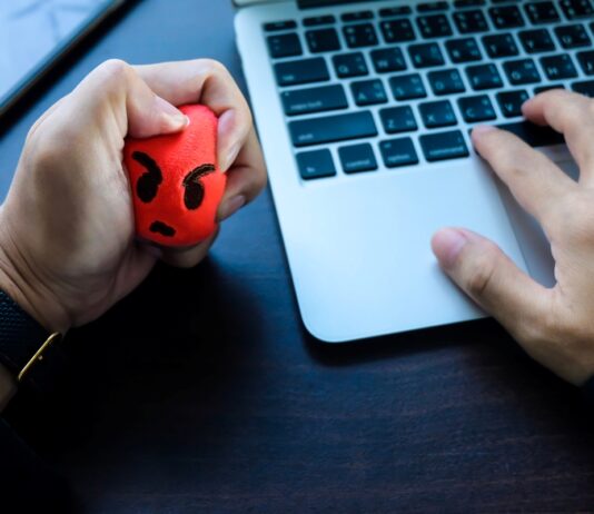 „Azok a hétfők…” – Problémák várhatók ma horoszkop, ezoteria, karrier, konfliktus