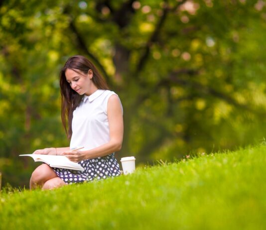 A Nyilasnak és a Skorpiónak pihenést javasol mára a karrier horoszkóp horoszkop, ezoteria, karrier, nyilas
