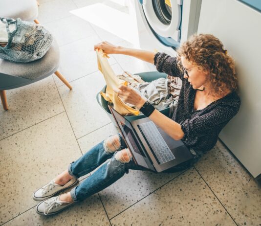 A jól kereső nők csapdája – ezért olyan pokoli nehéz kereset, noi munka, lathatatlan munka, eselyegyenloseg