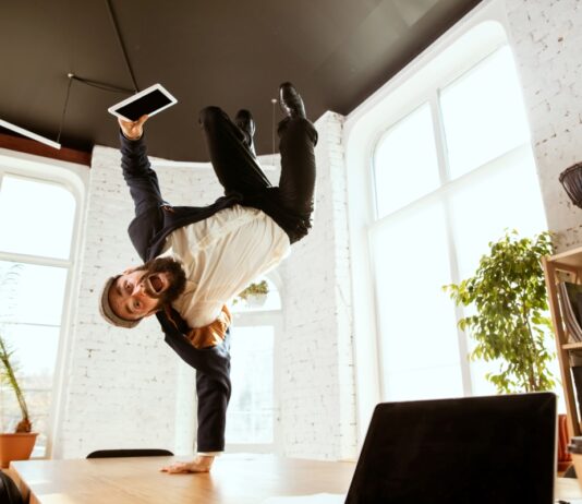 Mit nevezhetünk jó munkahelynek? munkahely, karrier, fizetes, kollegak