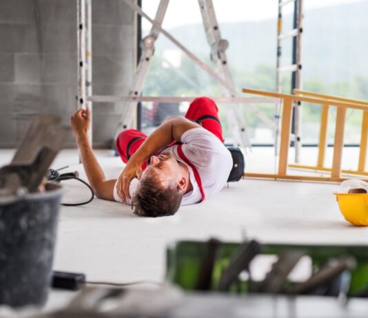 Munkabaleset vagy üzemi baleset: melyik mit jelent? munkahelyi baleset, munkavedelem, munkavallalo, munkaltato