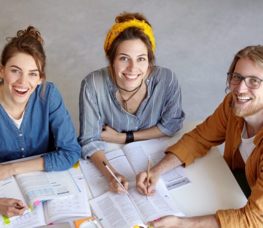 Dánia: ahol nem létezik a túlóra tulora, munka-maganelet, dania, munkahet, stressz