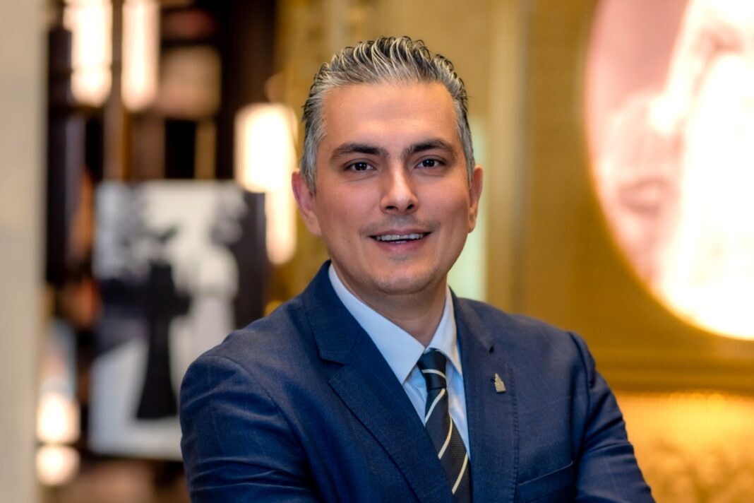 karrier, turizmus, vendeglatas, karriervaltas