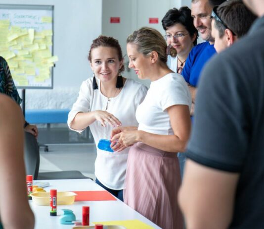 Kilátó Központ: problémamegoldás, tervezés, kreativitás munkaeropiac, szakkepzes, europai unio, diak