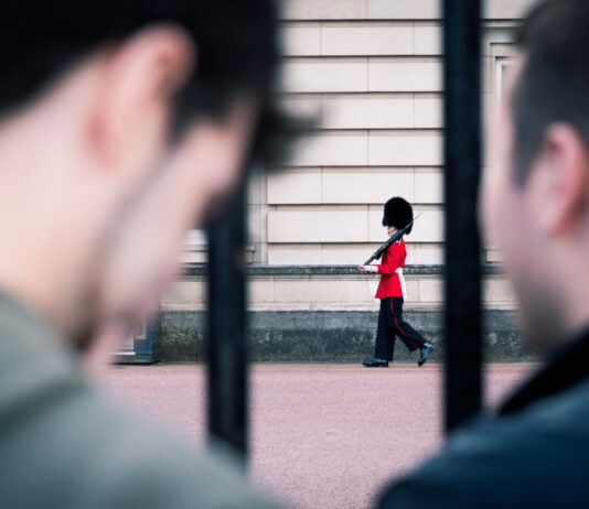 Dolgoznál a brit uralkodóházban? kulfoldi munka, allasinterju, munkavallalo, fizetes