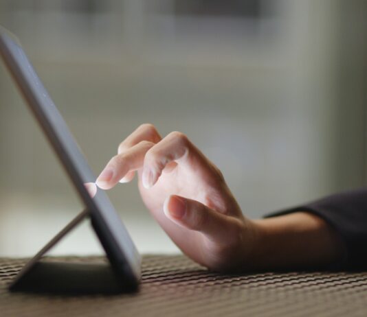 Digitálisan képzett munkavállalókra van szükség munkaeropiac, munkavallalo, kepzes, munkaero