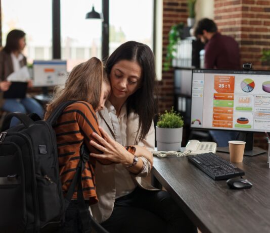 Visszatérés a munkahelyre anyukaként munkahely, anya, noi munka, munkajog