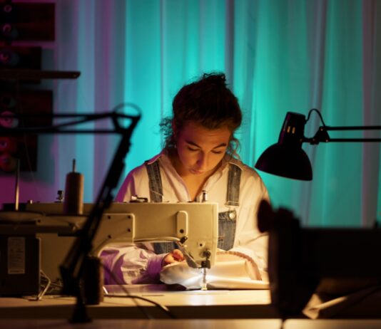 Törvényben rögzítették a távmunka elszámolható költségeit tavmunka, home office, munkavedelem, torveny