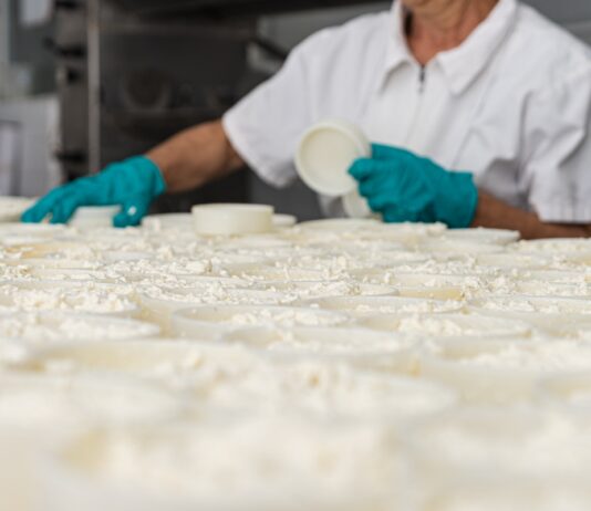 Valóban olyan rossz a gyári munka? gyari munka, cafeteria, szakma, fizetes