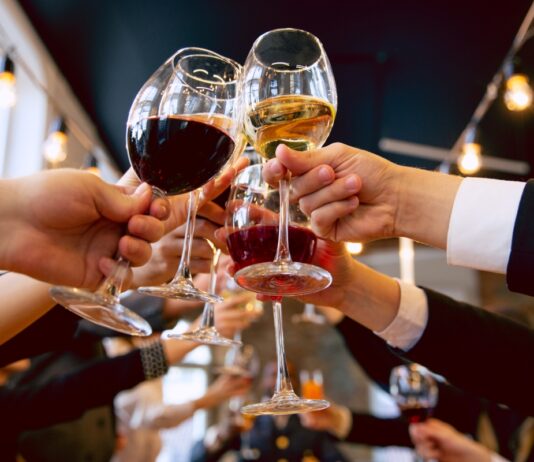 A Mérleg és az Oroszlán nyisson jobban kollégái felé! horoszkop, ezoteria, karrier, oroszlan