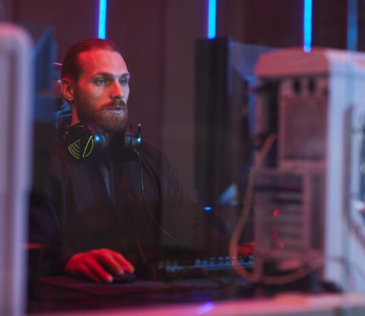 5 szempont ahhoz, hogy webfejlesztő lehess munkaeropiac, szoftverfejleszto, allaskereses, tanulas