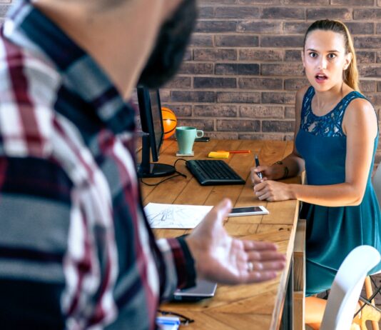 Kirúgható a tiszteletlen munkavállaló? munkajog, munkaltato, munkavallalo, felmondas