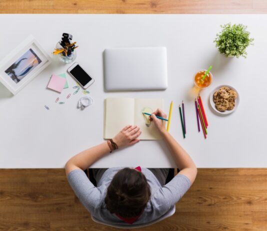 A főnöknek is meg kell néznie az otthoni munkavégzés helyét? munkavallalo, home office, tavmunka, munkavedelem