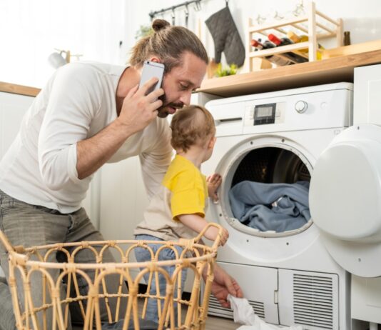 Apák Napja: egyre inkább részt kérnek a gyereknevelésből is munkavallalo, munkajog, nemi egyenloseg, gyed