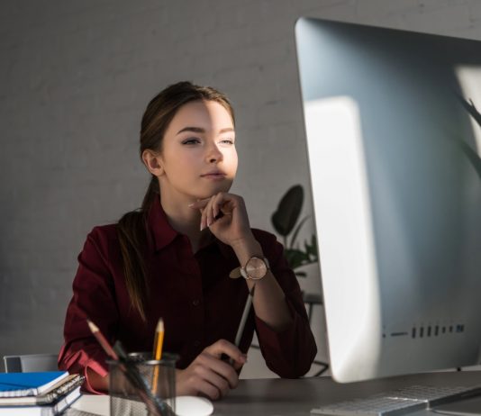 Egyre kevésbé vesznek fel hitelt a fiatalok diakhitel, tudatos munkavallalo, inflacio, palyakezdo