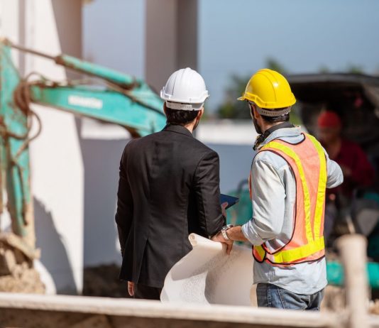 Erről mindenképp tudnod kell a hőségben, ha építőipari munkás vagy munka, munkavedelem, hoseg, epitoipar