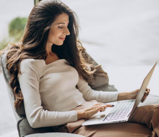 A nyaralás alatt sincs megállás a munkában? Így majd lehet! nyaralas, vezeto, digitalizacio, szabadsag