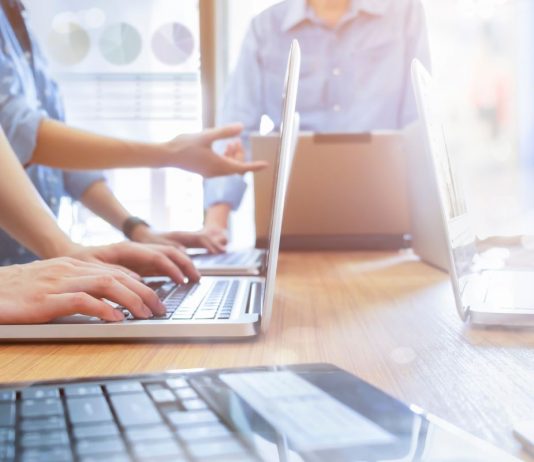 Kidurranhat az IT lufi? Van, ahol már elkezdődtek a leépítések it, tech, magyarorszag, karrier