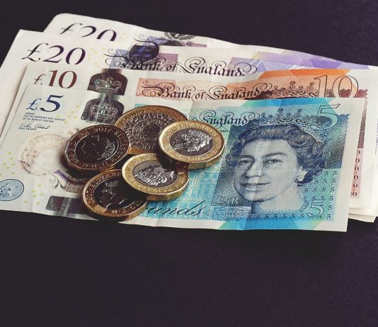 II. Erzsébet királynő halála: ez lesz az arcképével ellátott bankjegyek sorsa erzsebet kiralyno, meghalt, bankjegyek, penz