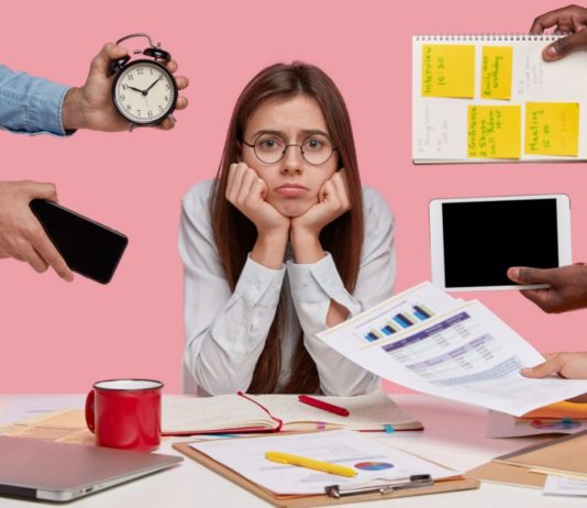 5 jel, hogy a főnök nem becsüli meg a munkádat főnök, megbecsülés, munka, karrier