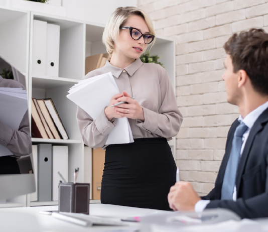 Jó ötlet új állásajánlattal ráijeszteni jelenlegi főnökünkre? munka-allas-munkaltato-kommunikacio-állásajánlattal