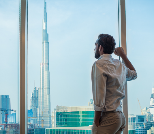 Milyen munkát végez a legtöbb európai Dubai-ban? dubai, karrier, munkavállaló